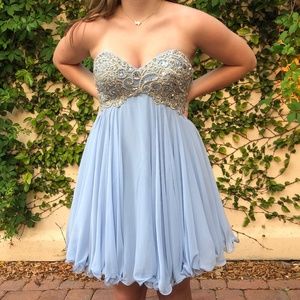 Homecoming / party dress